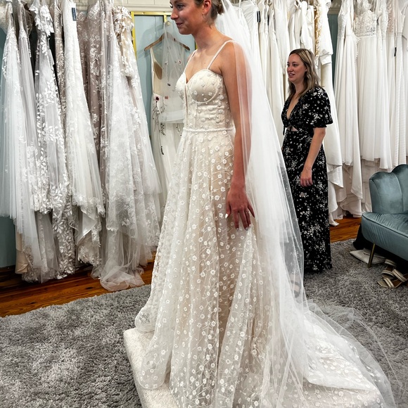 Hopkins by Pronovias - Picture 1 of 6